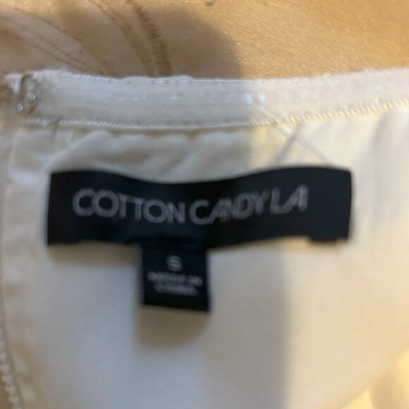 Cotoon Candyla Feathery Top in Size Small - Picture 2 of 3